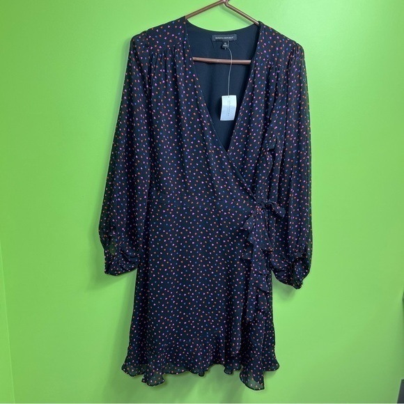 Banana Republic Dresses & Skirts - Banana Republic wrap ruffled dress long sleeve hearts print size 10 NWT